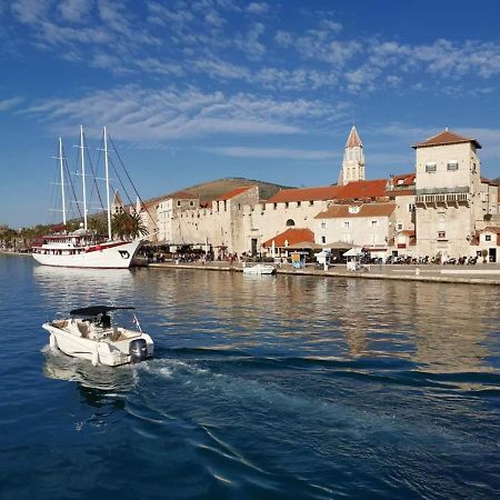 Apartment Okrug Gornji - Trogir With Sea View 외부 사진