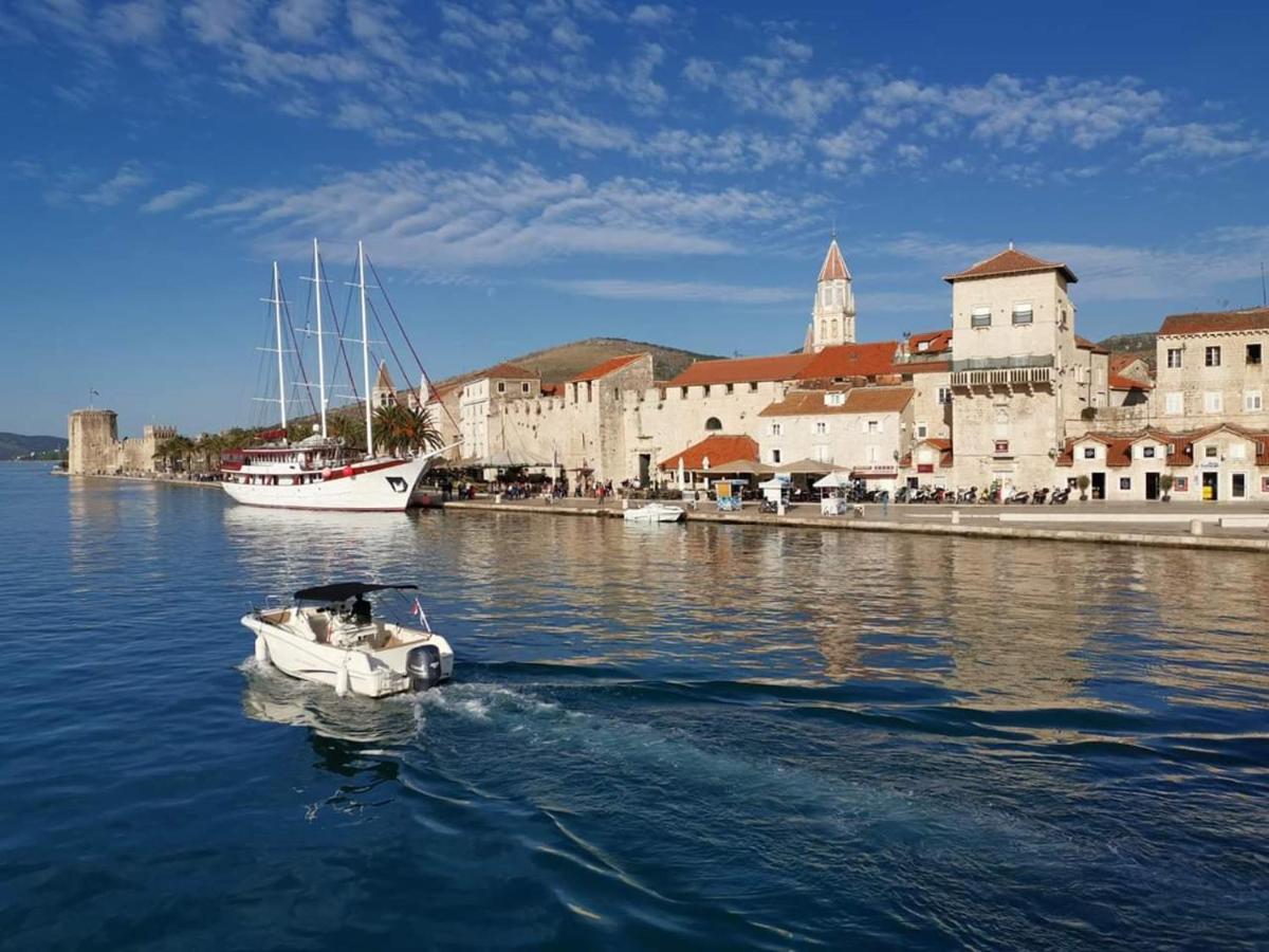Apartment Okrug Gornji - Trogir With Sea View 외부 사진