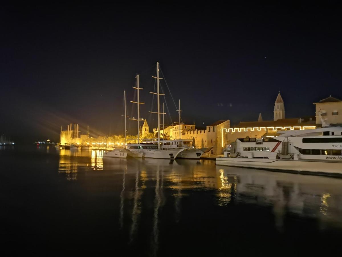 Apartment Okrug Gornji - Trogir With Sea View 외부 사진