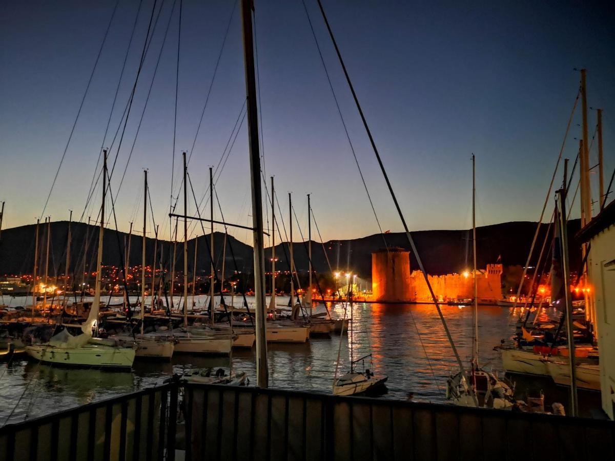 Apartment Okrug Gornji - Trogir With Sea View 외부 사진