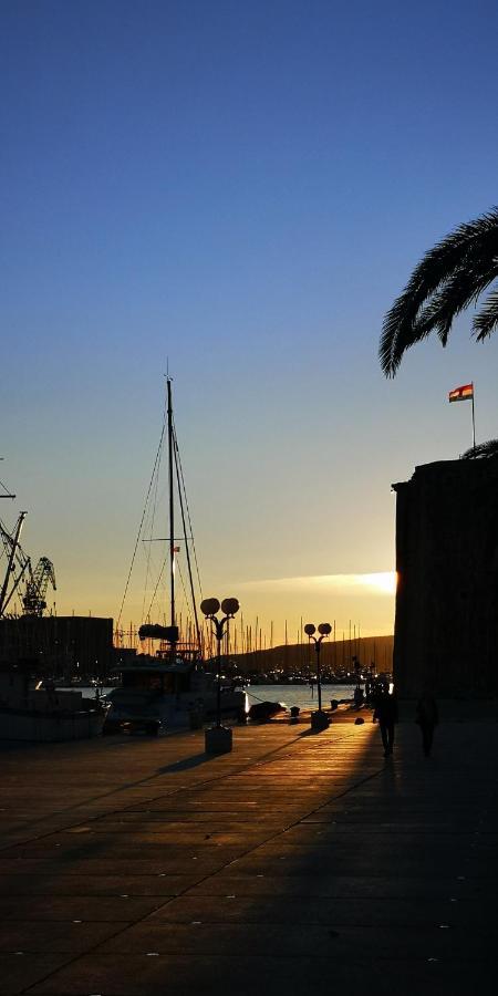 Apartment Okrug Gornji - Trogir With Sea View 외부 사진