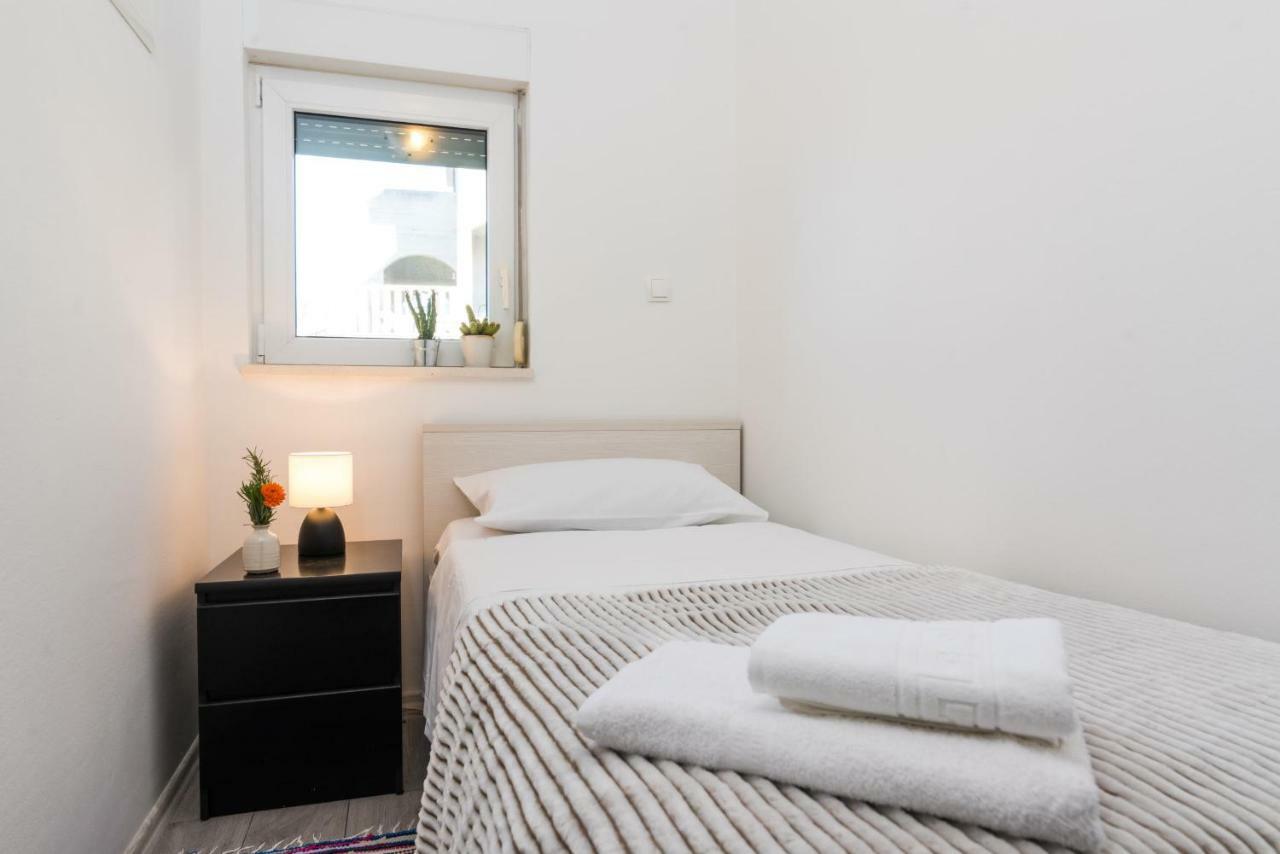 Apartment Okrug Gornji - Trogir With Sea View 외부 사진