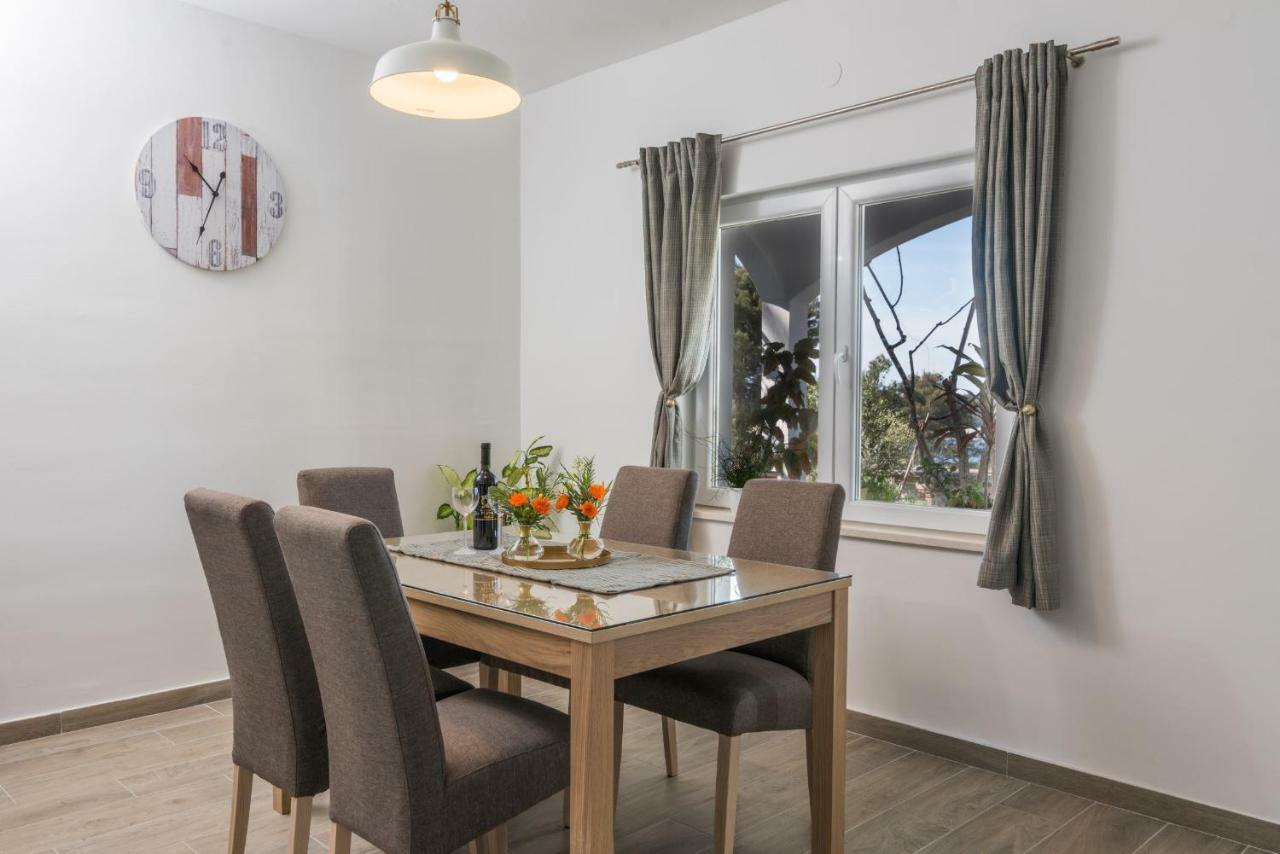 Apartment Okrug Gornji - Trogir With Sea View 외부 사진