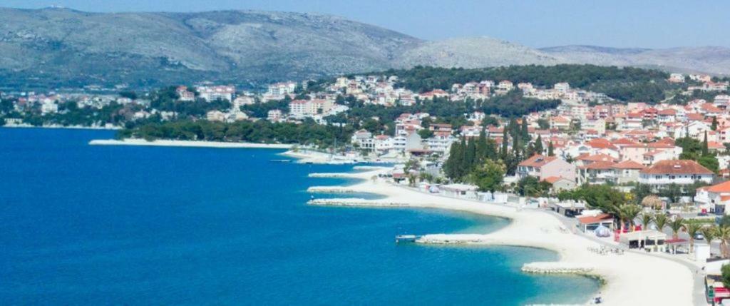 Apartment Okrug Gornji - Trogir With Sea View 외부 사진