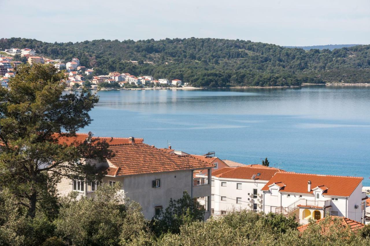 Apartment Okrug Gornji - Trogir With Sea View 외부 사진
